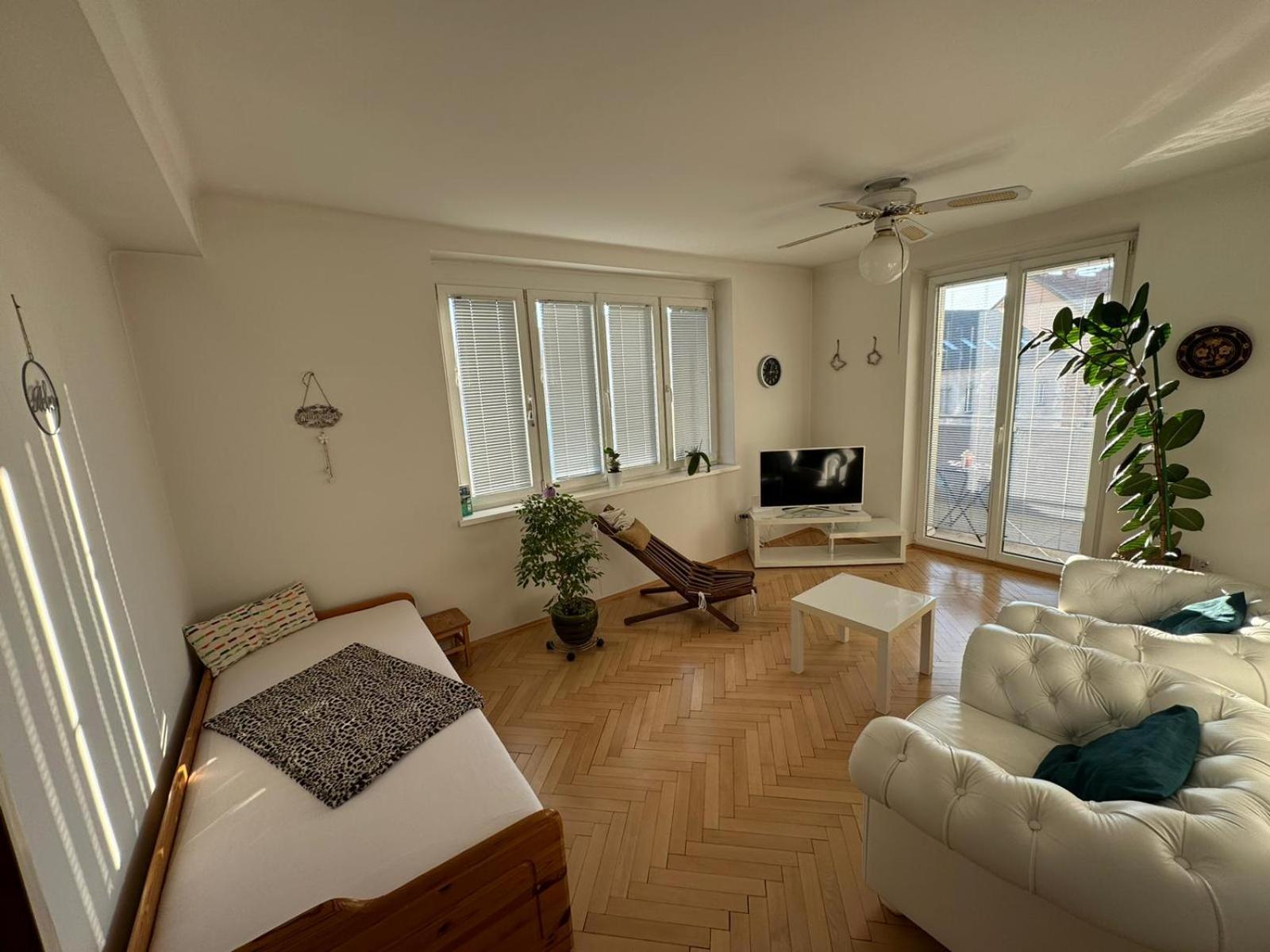 Marta Apartment Klagenfurt am Woerthersee Bagian luar foto